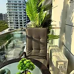 Heaven Infinity Sunset Pool &