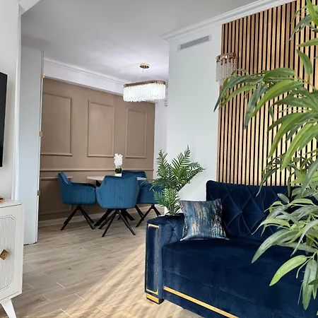 Heaven Infinity Sunset Pool & *