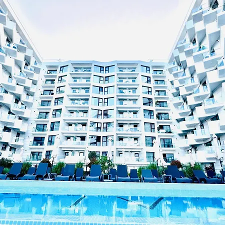 Heaven Infinity Sunset Pool & Апартаменты