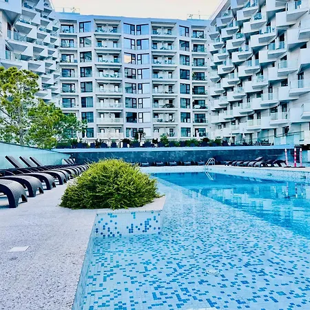 Heaven Infinity Sunset Pool & * Năvodari