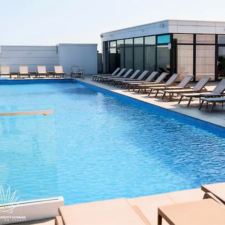 Heaven Infinity Sunset Pool & Daire Navodari
