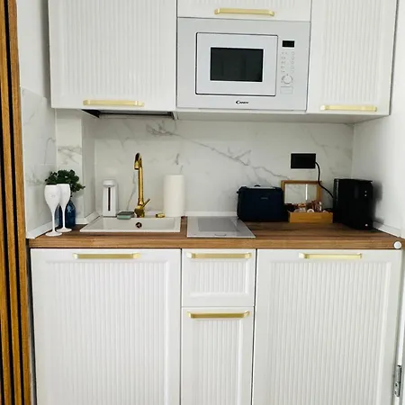 Heaven Infinity Sunset Pool &