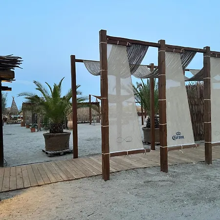 Heaven Infinity Sunset Pool & * Navodari