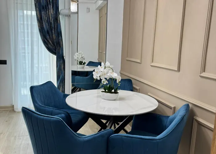 Heaven Infinity Sunset Pool & *