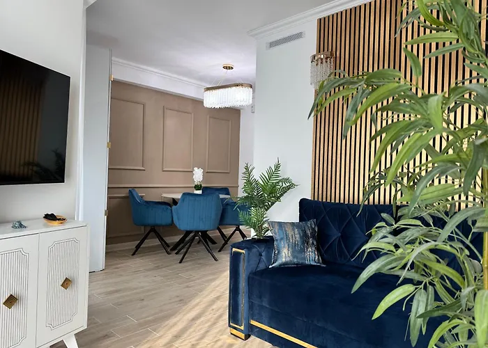 Heaven Infinity Sunset Pool & *