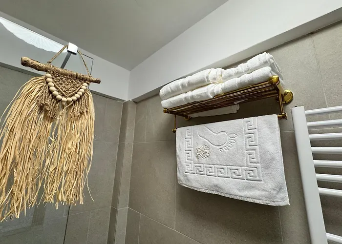 Heaven Infinity Sunset Pool & Năvodari