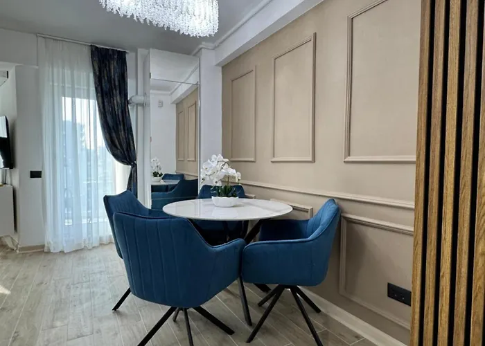 Heaven Infinity Sunset Pool & * Năvodari