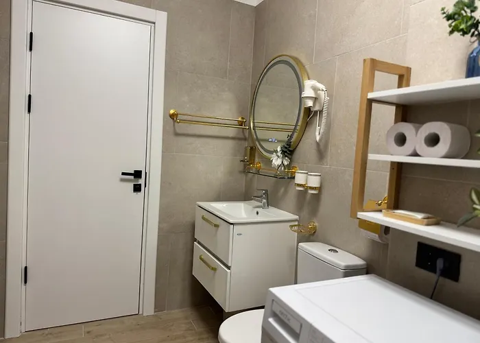 Heaven Infinity Sunset Pool & Năvodari