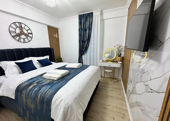 Heaven Infinity Sunset Pool & Năvodari