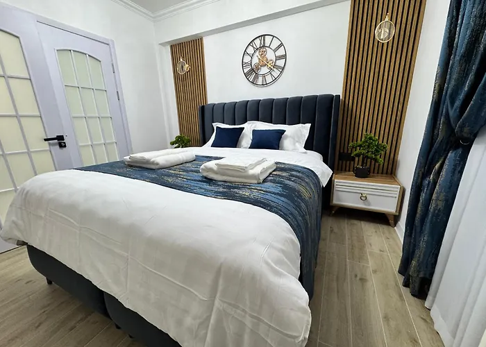 Heaven Infinity Sunset Pool &