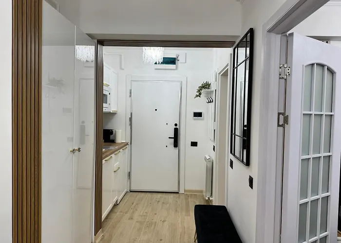 Heaven Infinity Sunset Pool & Năvodari