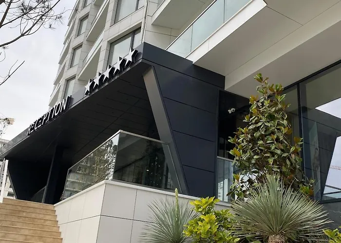 Heaven Infinity Sunset Pool & *