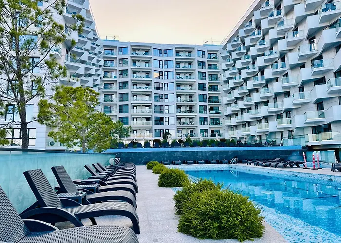 Heaven Infinity Sunset Pool & Apartment *