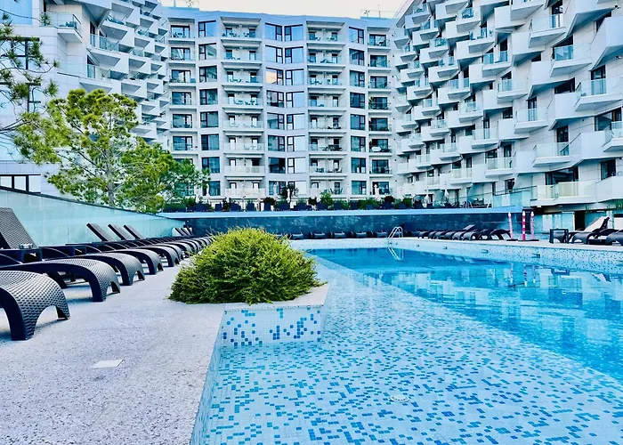 Heaven Infinity Sunset Pool & * Năvodari