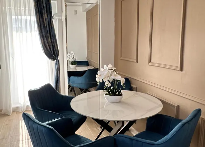 Heaven Infinity Sunset Pool & * Năvodari