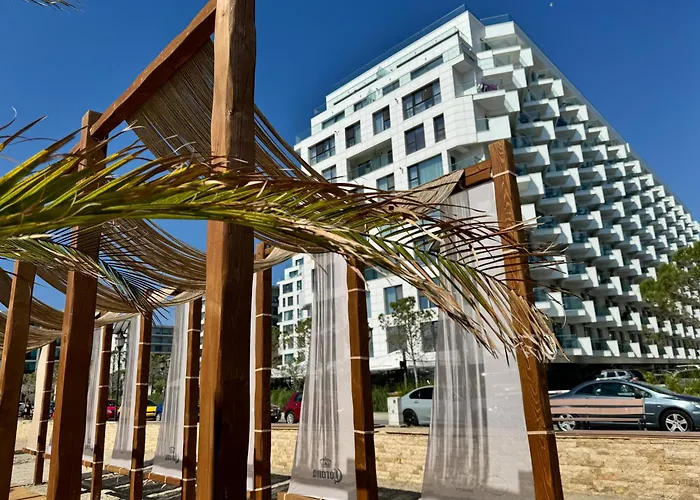 Heaven Infinity Sunset Pool & Năvodari