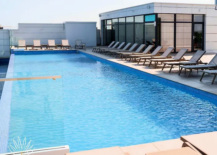 Heaven Infinity Sunset Pool & Appartement Năvodari