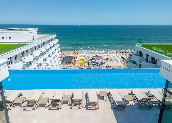 Heaven Infinity Sunset Pool &