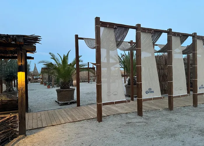 Heaven Infinity Sunset Pool & * Navodari